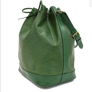 Auth LOUIS VUITTON Epi Noe M44004 LV Shoulder Bag Green Leather DC004